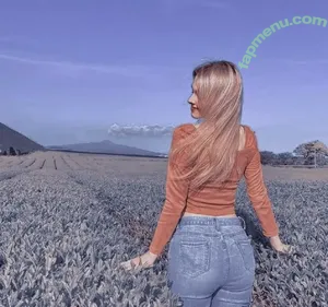 Elina Karimova / elina_4_22 nude photo #0138