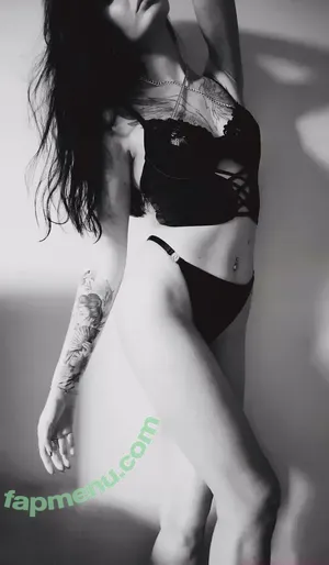  nude photo #0002