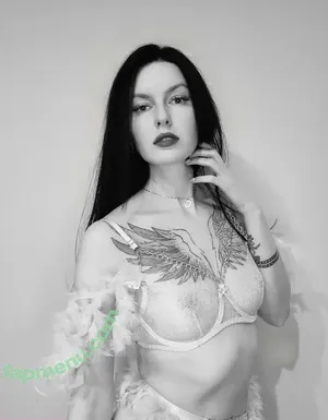  nude photo #0004
