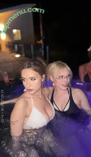 elinatwitch / yaboielina nude photo #0006