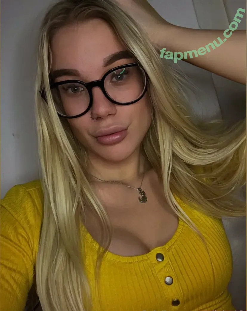 elinka18 nude photo #0124 (elinatwitch)