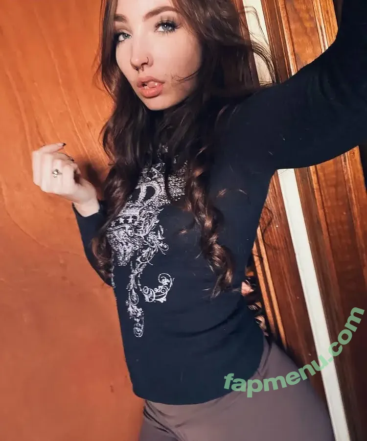 ElinorGorelick nude photo #0011 (elinorlgorelick)