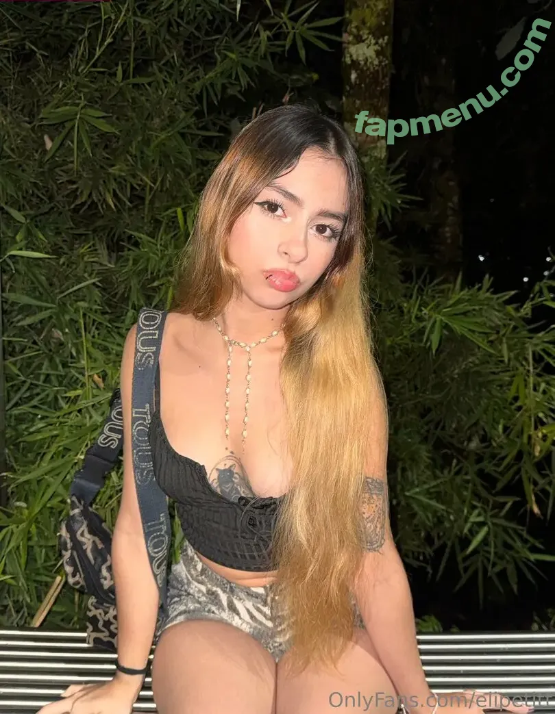 elipetitt nude photo #0174 (elibethh7)