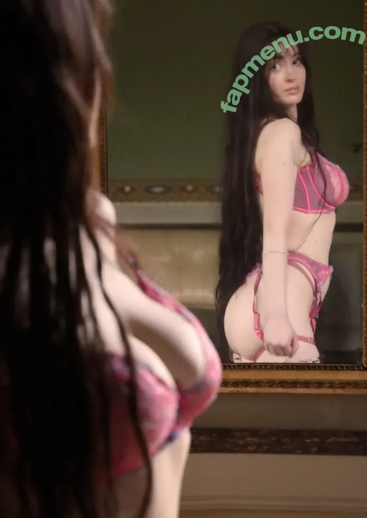 Elisa Aline nude photo #0216 (elisa_aline / elisa_alnn)