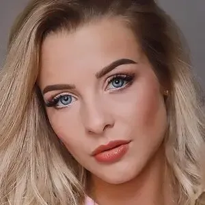 Elisa Becker / Elisa.bcker nude photo #0003