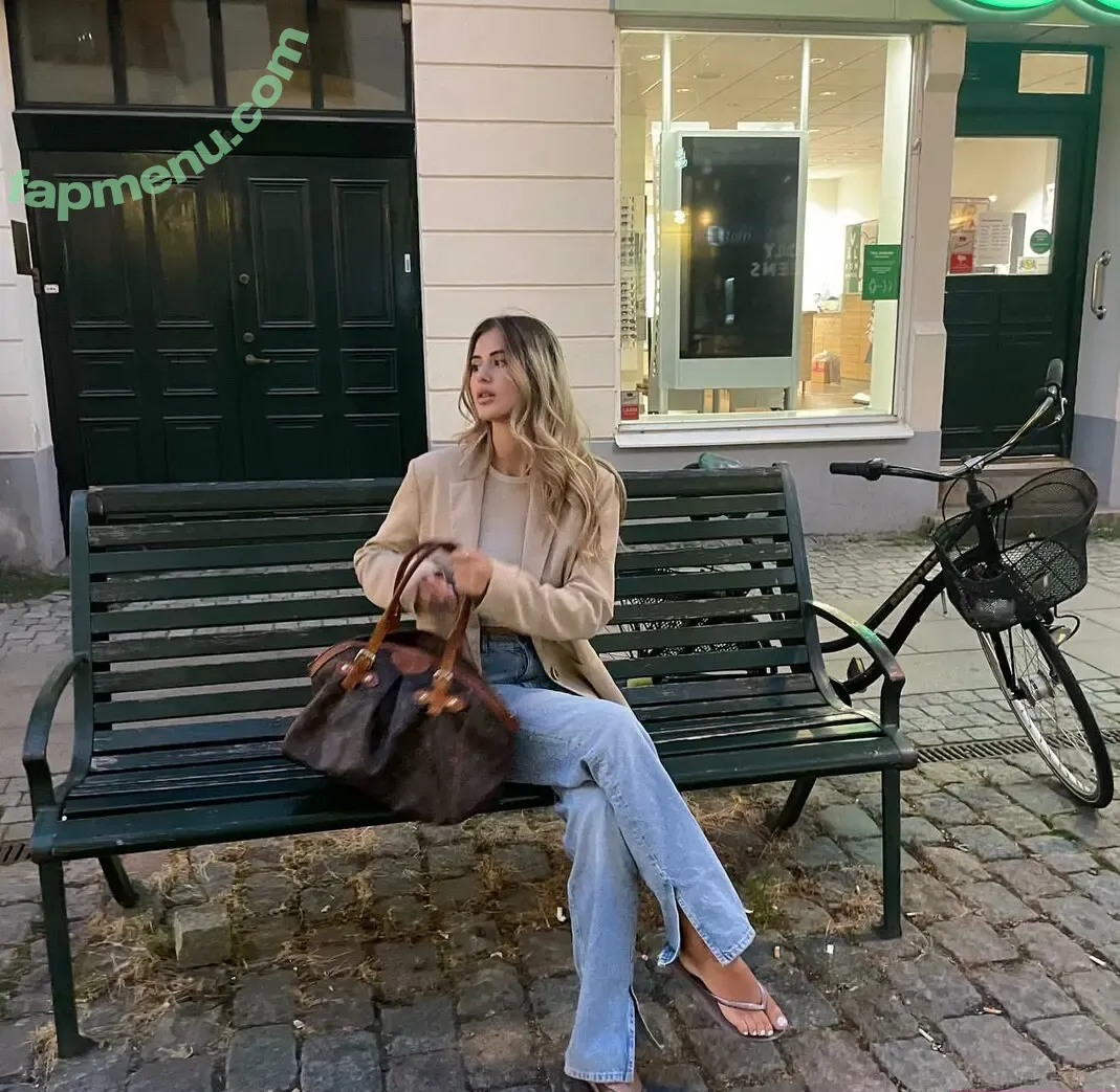 Elisa Berami nude photo #0075 (elisaberami / elisadepanicis)