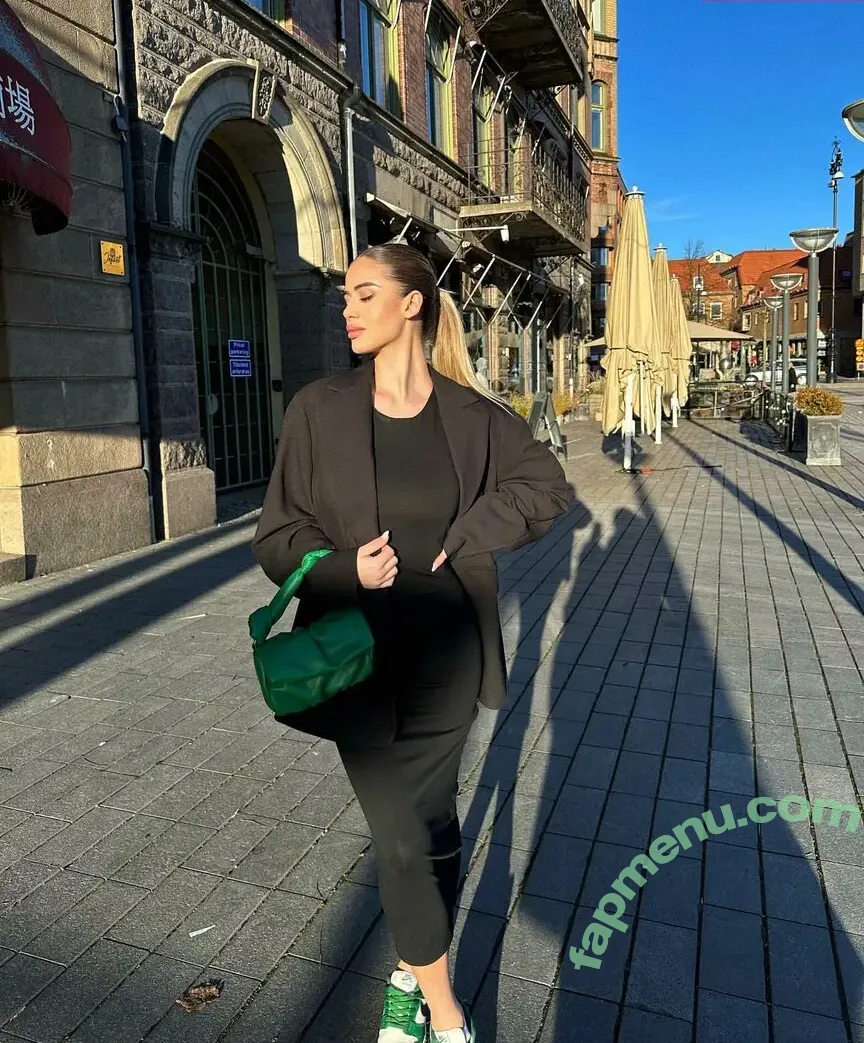 Elisa Berami nude photo #0098 (elisaberami / elisadepanicis)