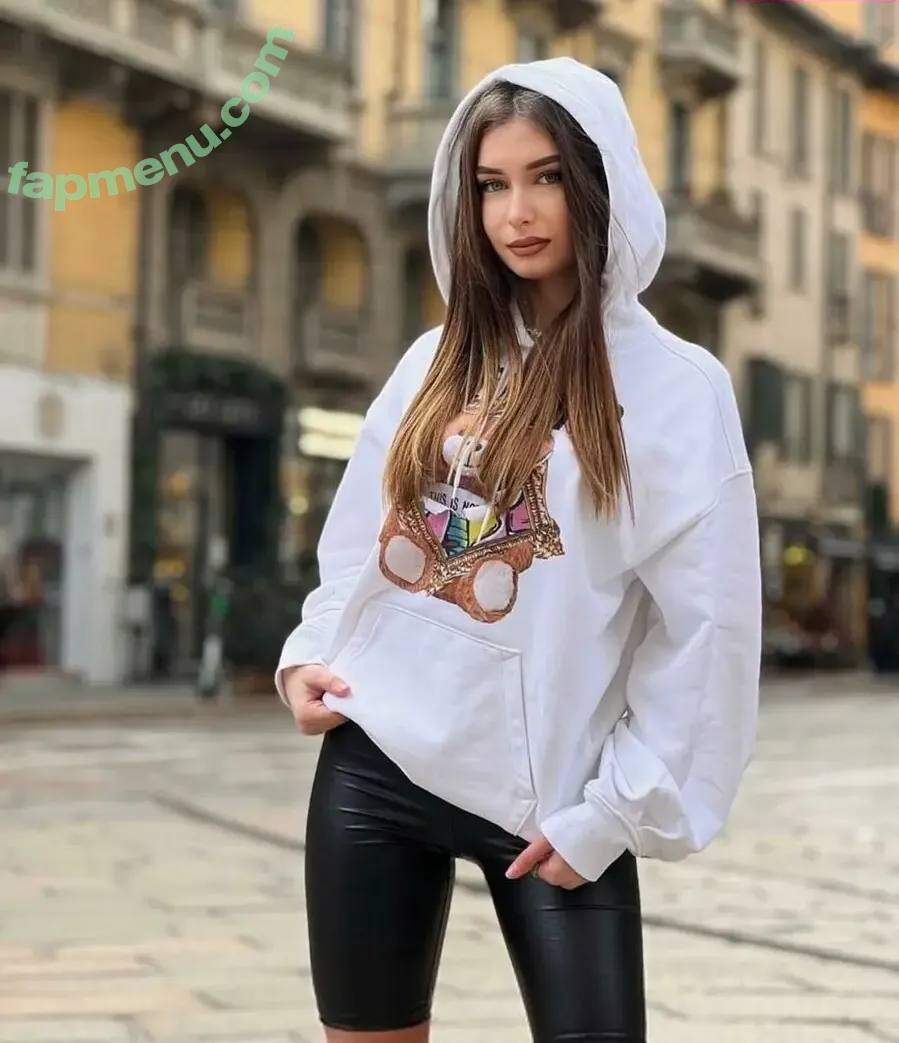 Elisa Esposito nude photo #0018 (eli.esposito / eli.espositoo)