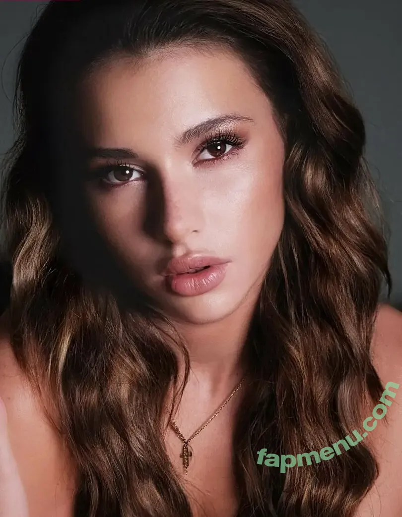 Elisa.fbre nude photo #0085 (Elisafbre)