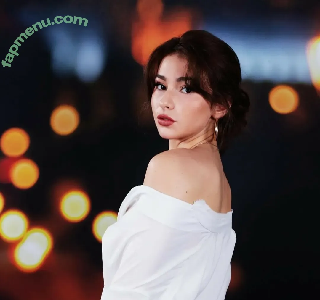 Elisa.fbre nude photo #0108 (Elisafbre)