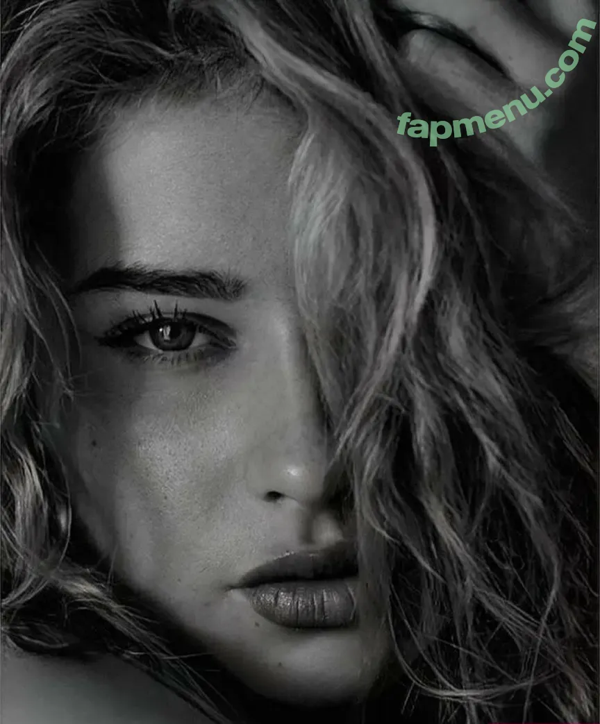 Elisa.fbre nude photo #0109 (Elisafbre)