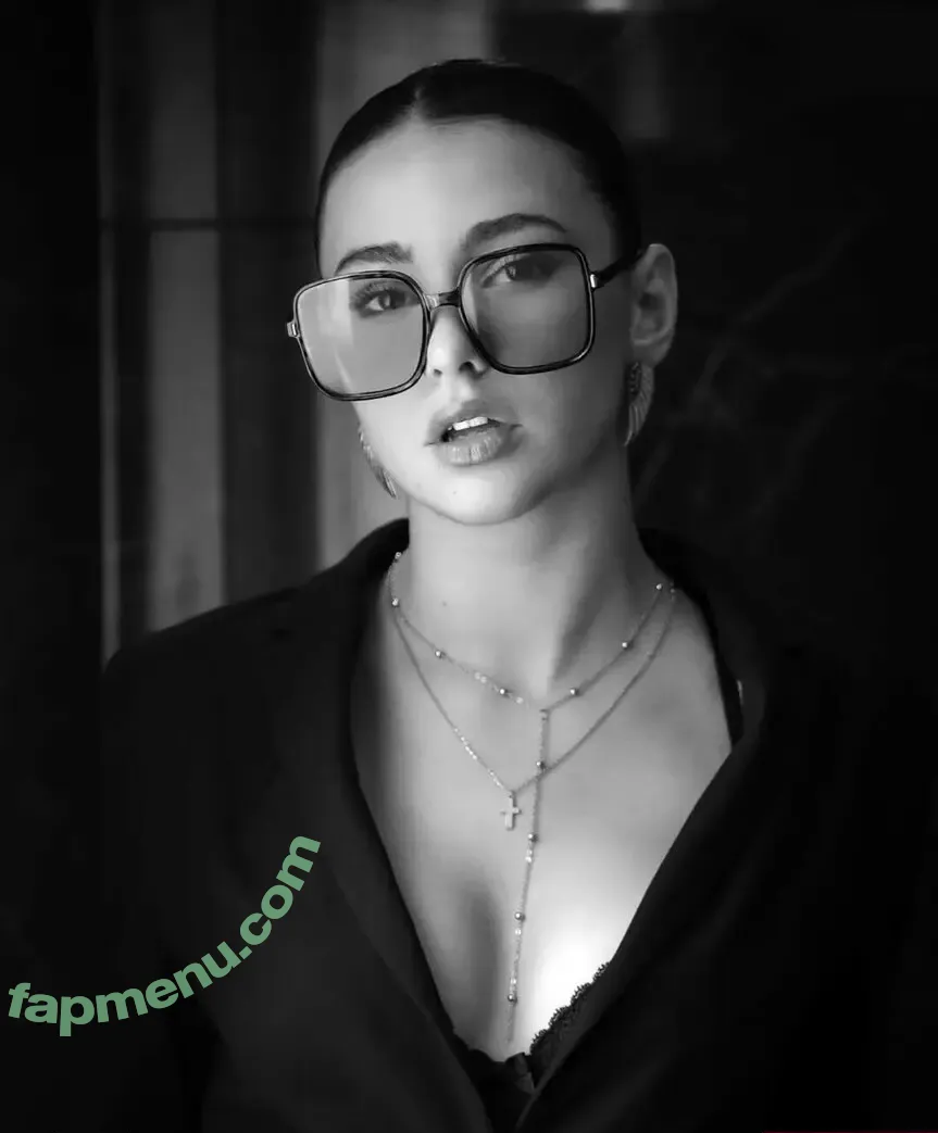 Elisa.fbre nude photo #0137 (Elisafbre)