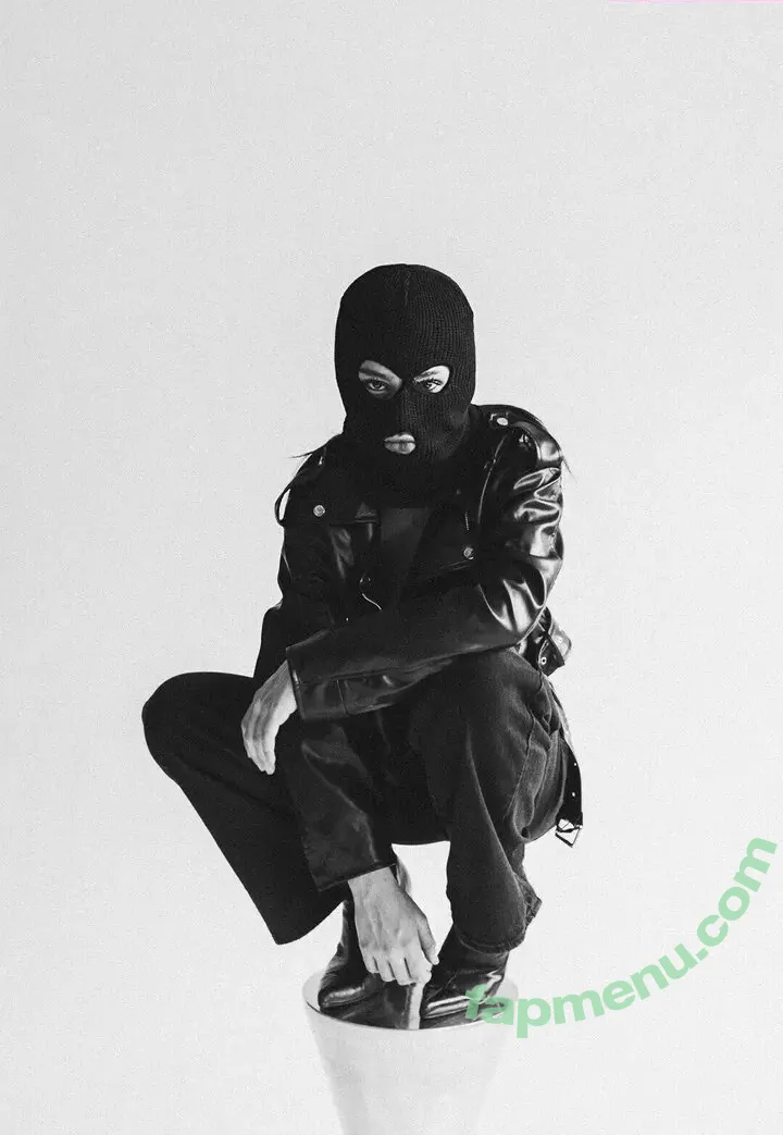 Elisa.fbre nude photo #0192 (Elisafbre)