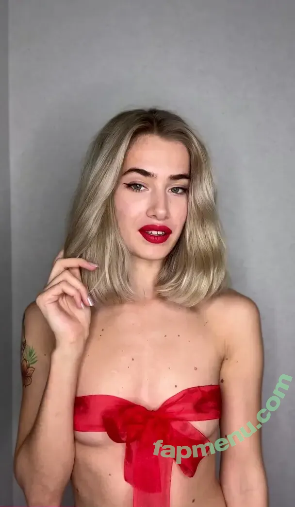 elisa_holt nude photo #0037 (elisasbits)