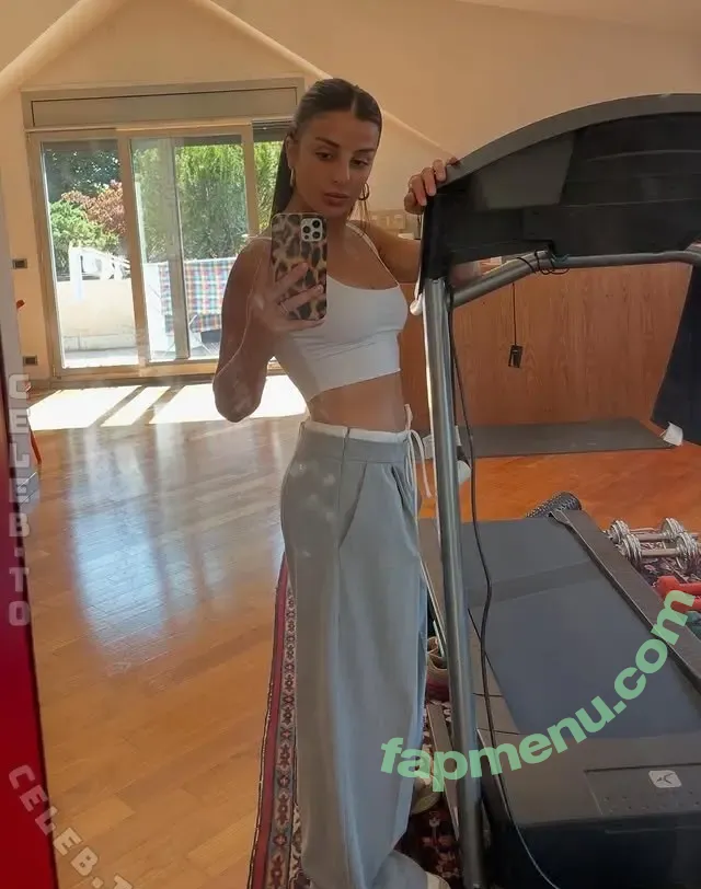 Elisa Meneghini nude photo #0064 (elsmng)