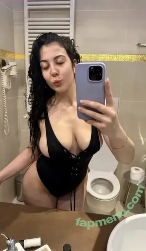 Elisa Roncon / elisaroncon / elisaronconn nude photo #0110