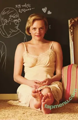 Elisabeth Moss / elisabethmossofficial nude photo #0025