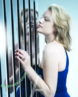 Elisabeth Moss / elisabethmossofficial nude photo #0073