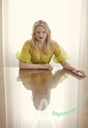 Elisabeth Moss / elisabethmossofficial nude photo #0089