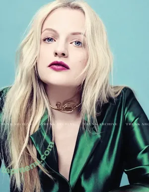 Elisabeth Moss / elisabethmossofficial nude photo #0101