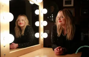 Elisabeth Moss / elisabethmossofficial nude photo #0106