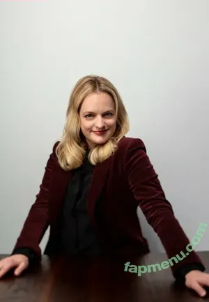 Elisabeth Moss / elisabethmossofficial nude photo #0119