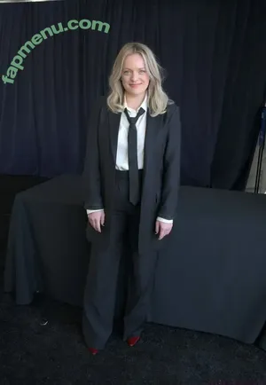 Elisabeth Moss / elisabethmossofficial nude photo #0122