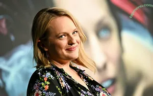 Elisabeth Moss / elisabethmossofficial nude photo #0175