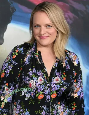 Elisabeth Moss / elisabethmossofficial nude photo #0189