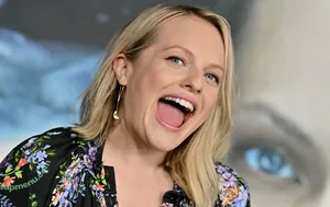 Elisabeth Moss / elisabethmossofficial nude photo #0196