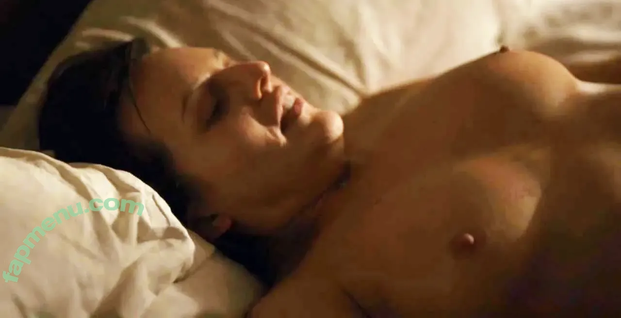 Elisabeth Moss nude photo #0202 (elisabethmossofficial)