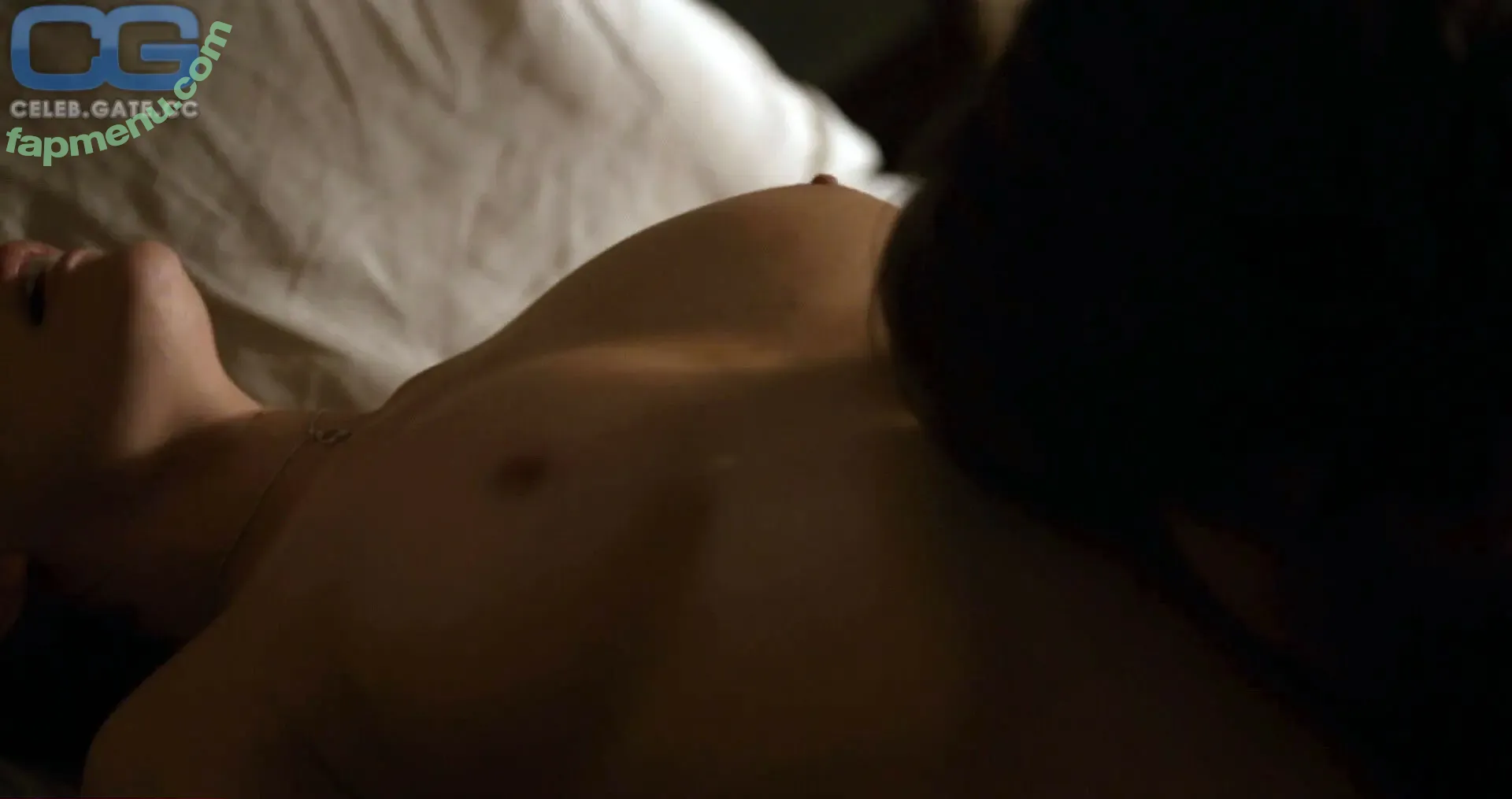 Elisabeth Moss nude photo #0205 (elisabethmossofficial)