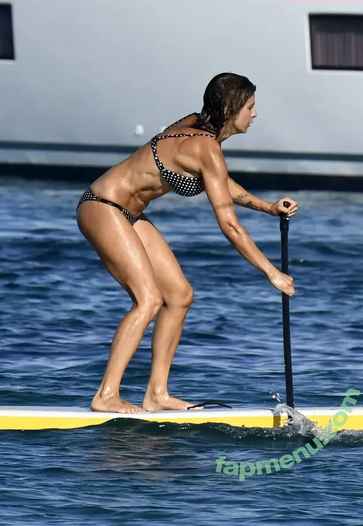Elisabetta Canalis nude photo #1530 (JustElisabetta / littlecrumb_)