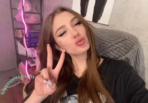 elisabrownie / elisablondie nude photo #0029