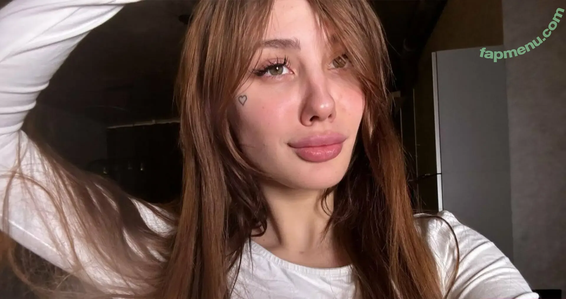 elisabrownie nude photo #0020 (elisablondie)