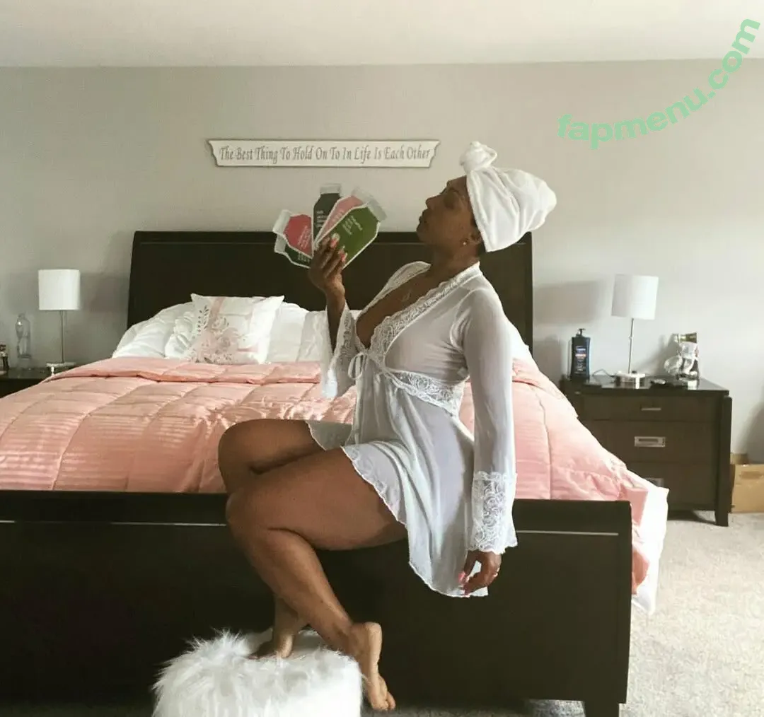Elisangela Welburn nude photo #0005 (Elisvianaofficial)