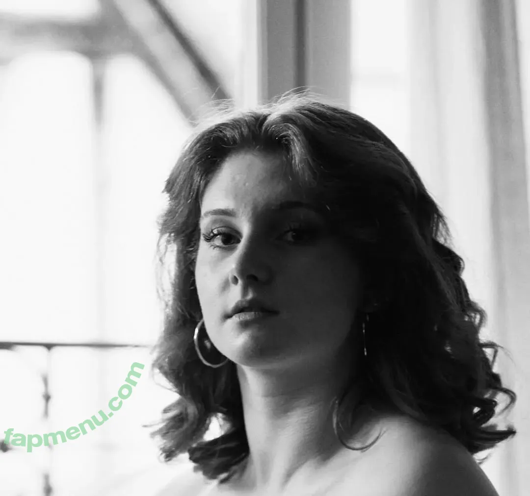 Elise Appenzeller nude photo #0008 (les_petits_fils_d.elise)