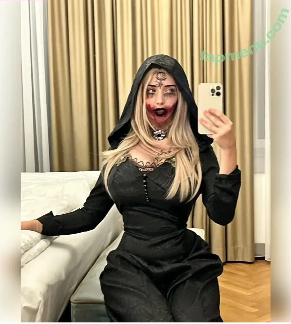 Elise Denisee nude photo #0055 (elisa.denisee)