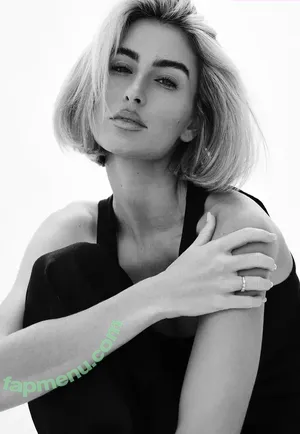 Elise Gosdschan / elisegosdschan / u404796020 nude photo #0022