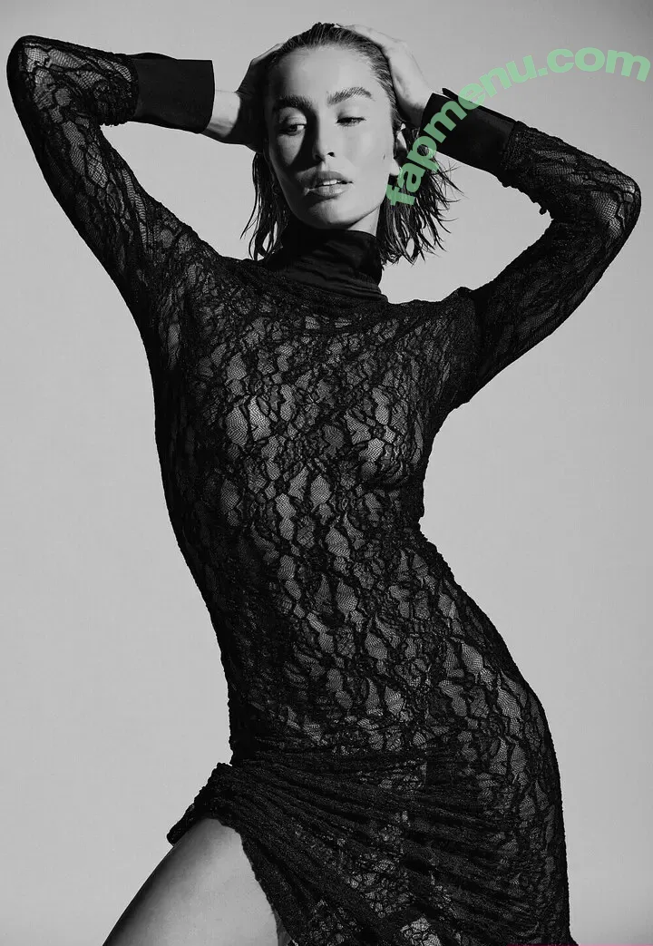 Elise Gosdschan nude photo #0020 (elisegosdschan / u404796020)