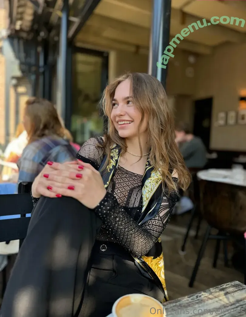 elisees nude photo #0001 (elsie)