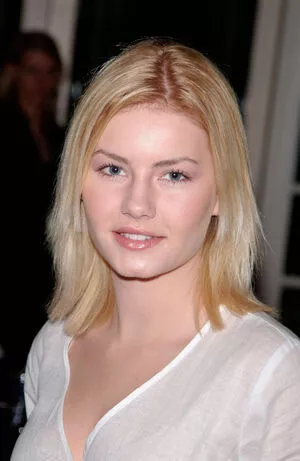 Elisha Cuthbert / Girl Next Door / elishaphaneuf nude photo #0105