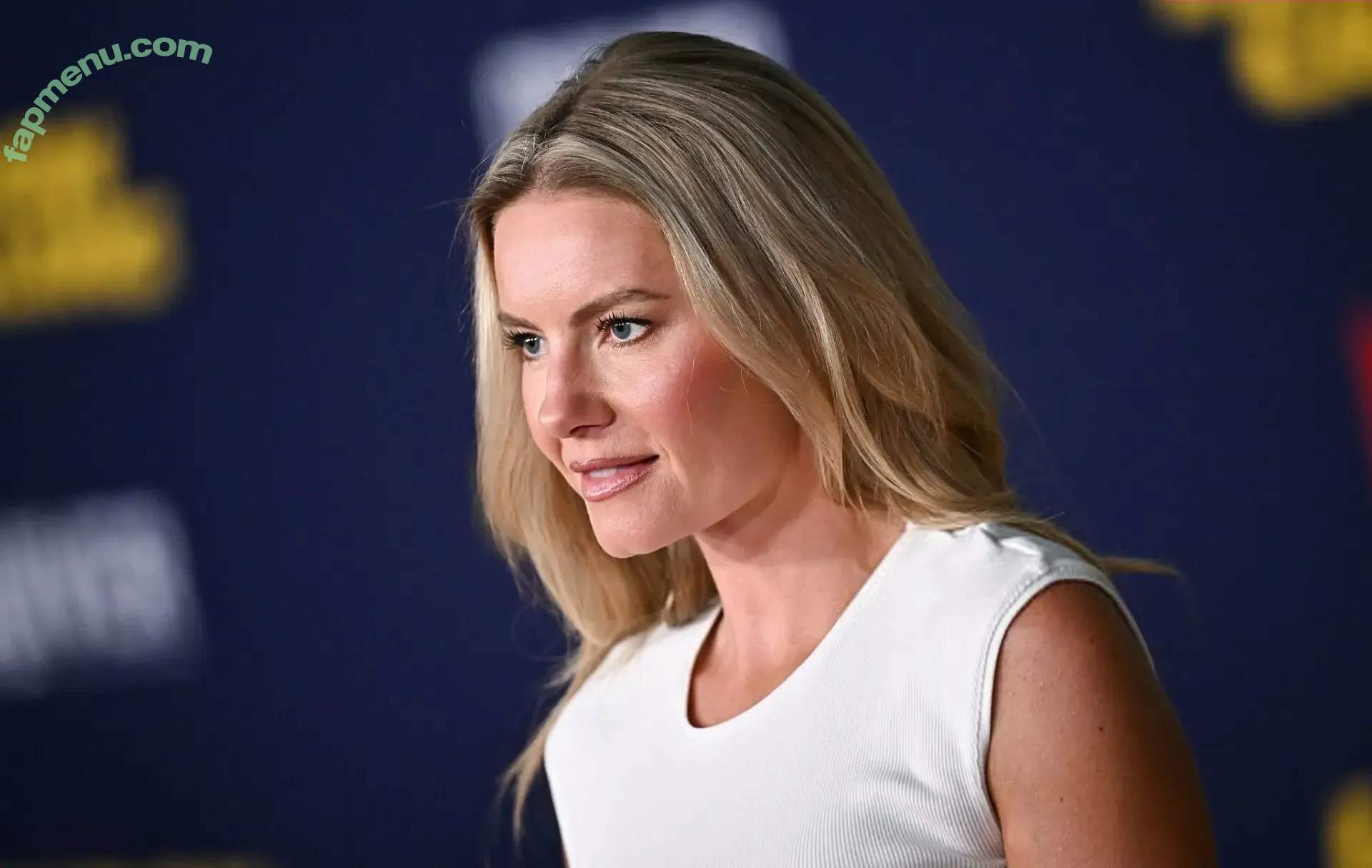 Elisha Cuthbert nude photo #0413 (Girl Next Door / elishaphaneuf)