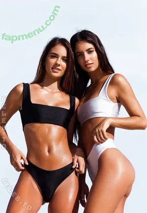 Elisha Herbert / elisha__h / elishaherbert2 / herberttwins nude photo #0080