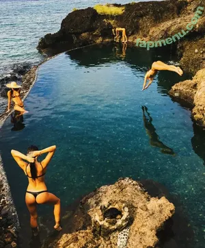 Elisha & Renee Herbert / elisha__h nude photo #0682