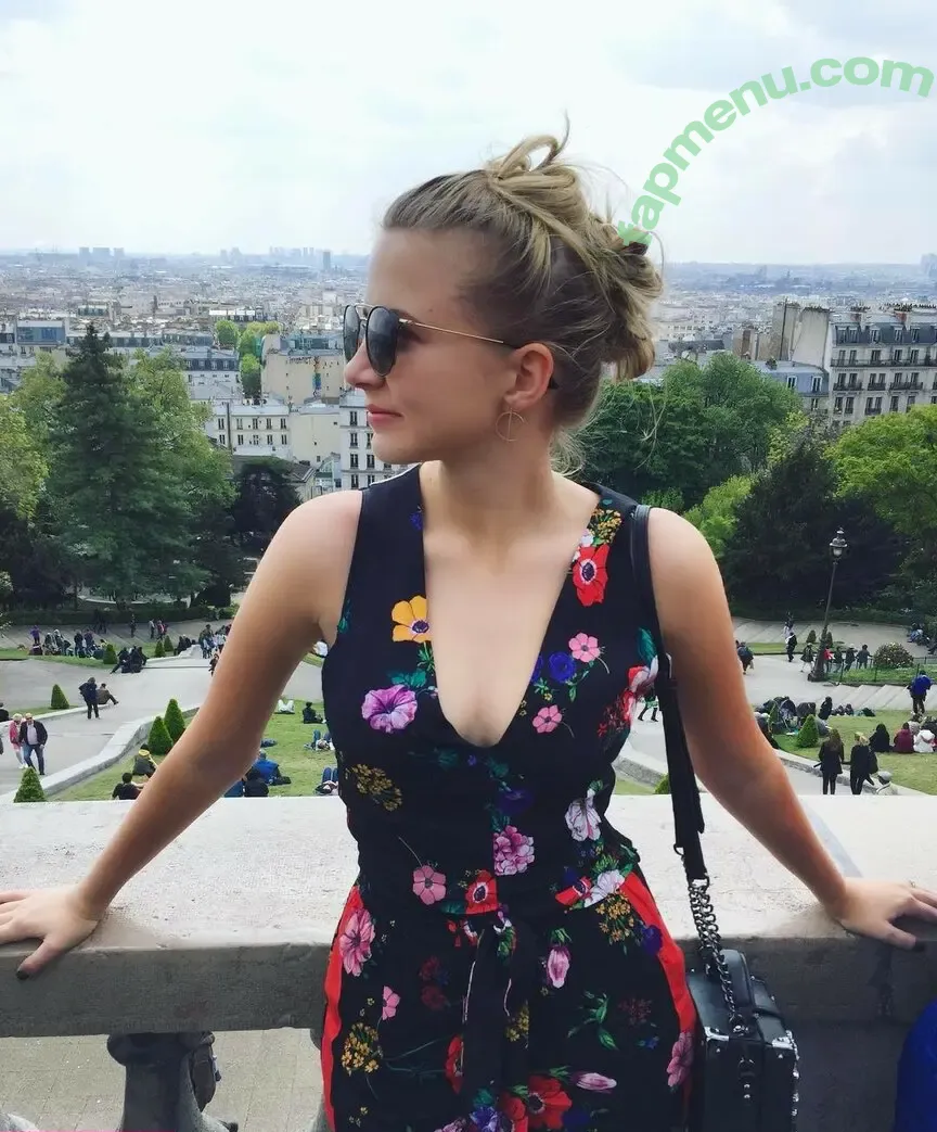 Eliza Bennett nude photo #0011 (elizahbennett)
