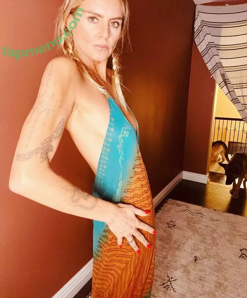 Eliza Coupe nude photo #0078 (elizacoupe)