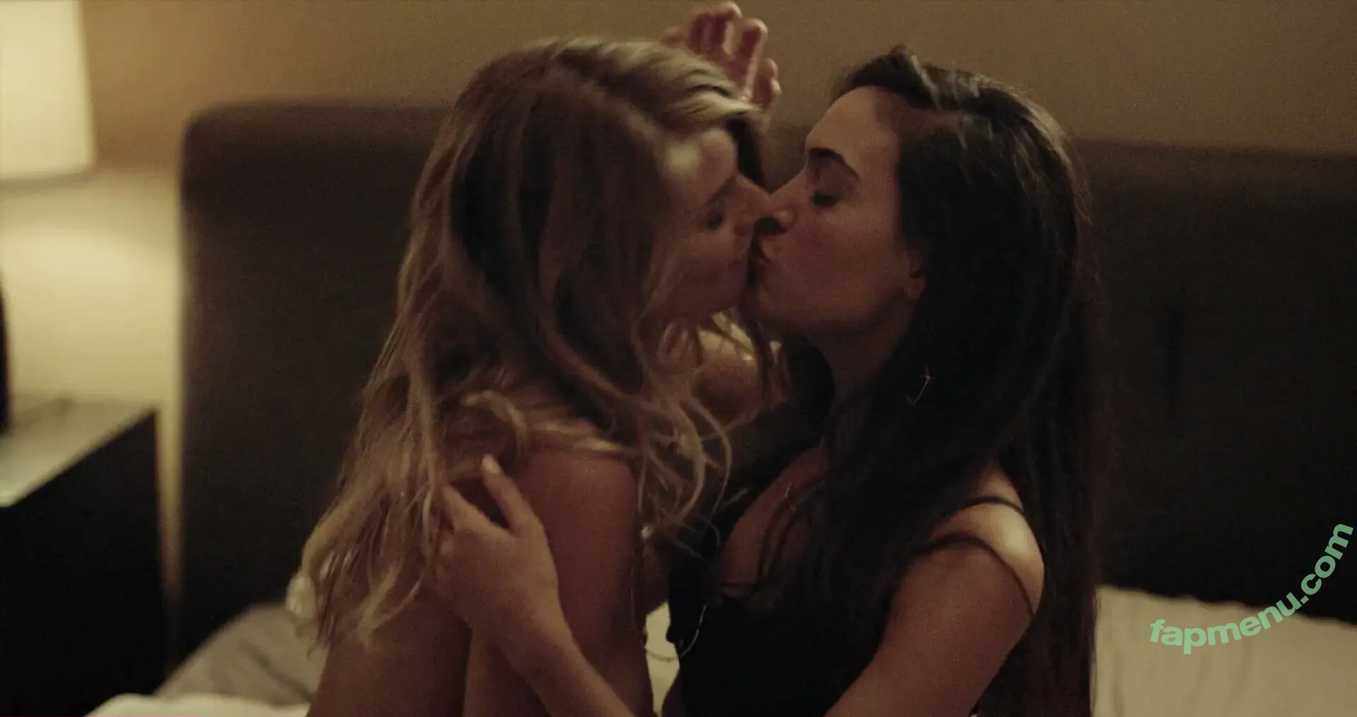 Eliza Coupe nude photo #0128 (elizacoupe)