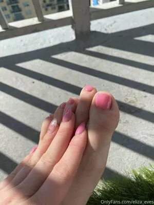 Eliza Eves / eliza_eves / elizaevesxxx / peachesandpot nude photo #0038