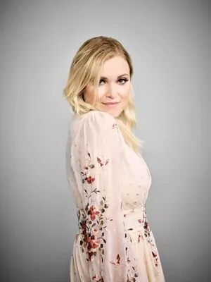 Eliza Taylor / elizajaneface nude photo #0051